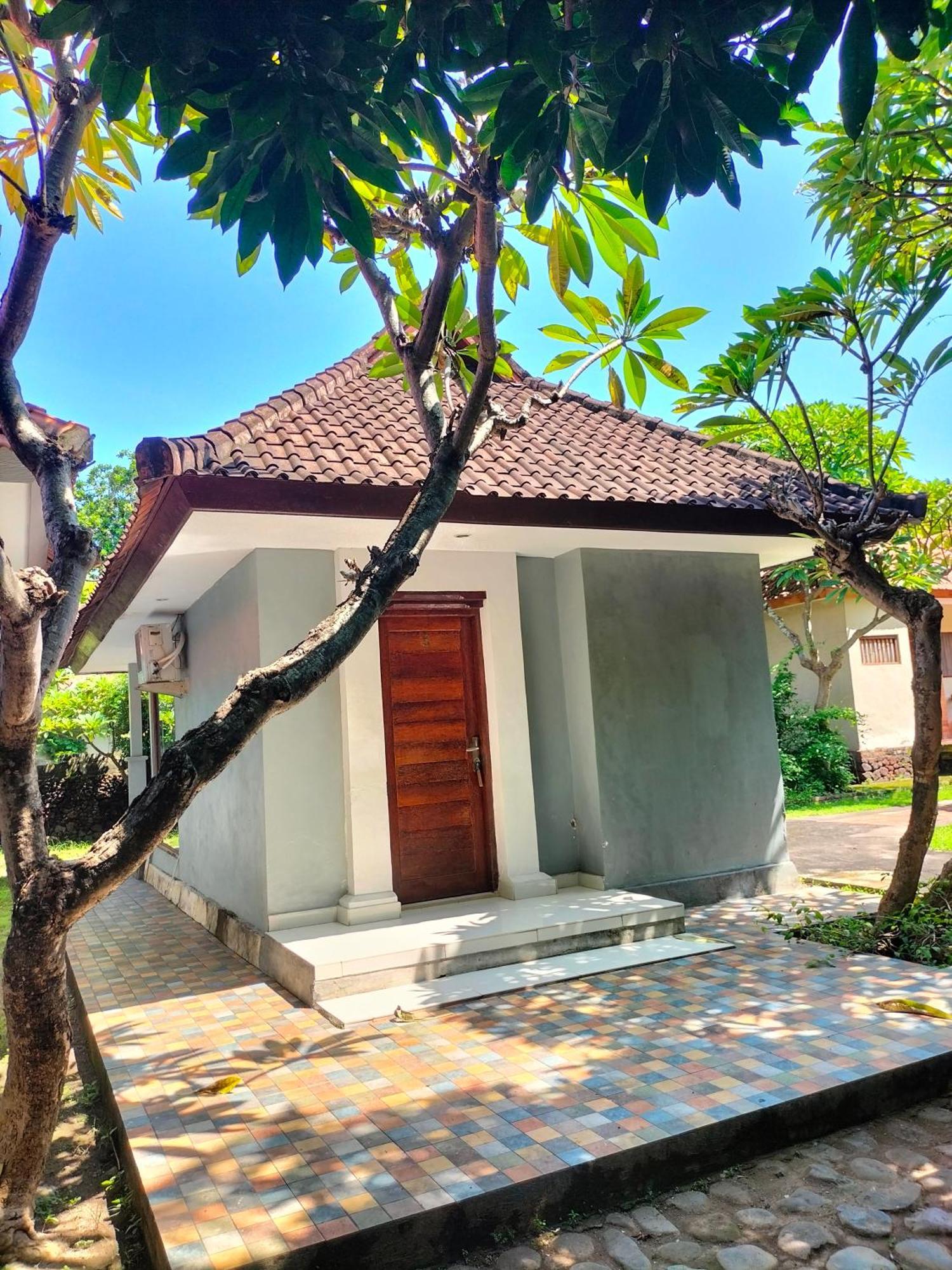 Hotel Seaside Lovina Ngoại thất bức ảnh
