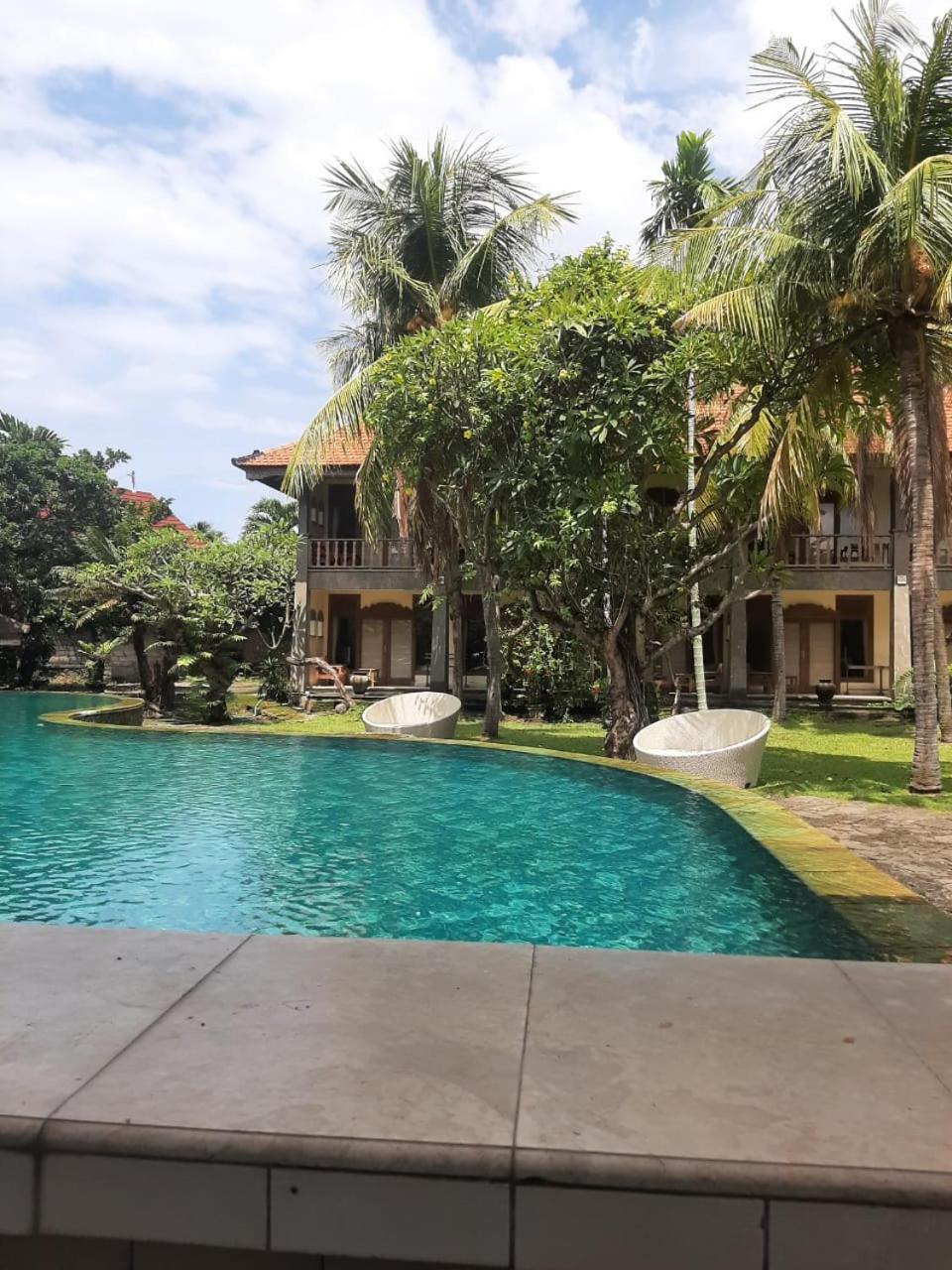 Hotel Seaside Lovina Ngoại thất bức ảnh