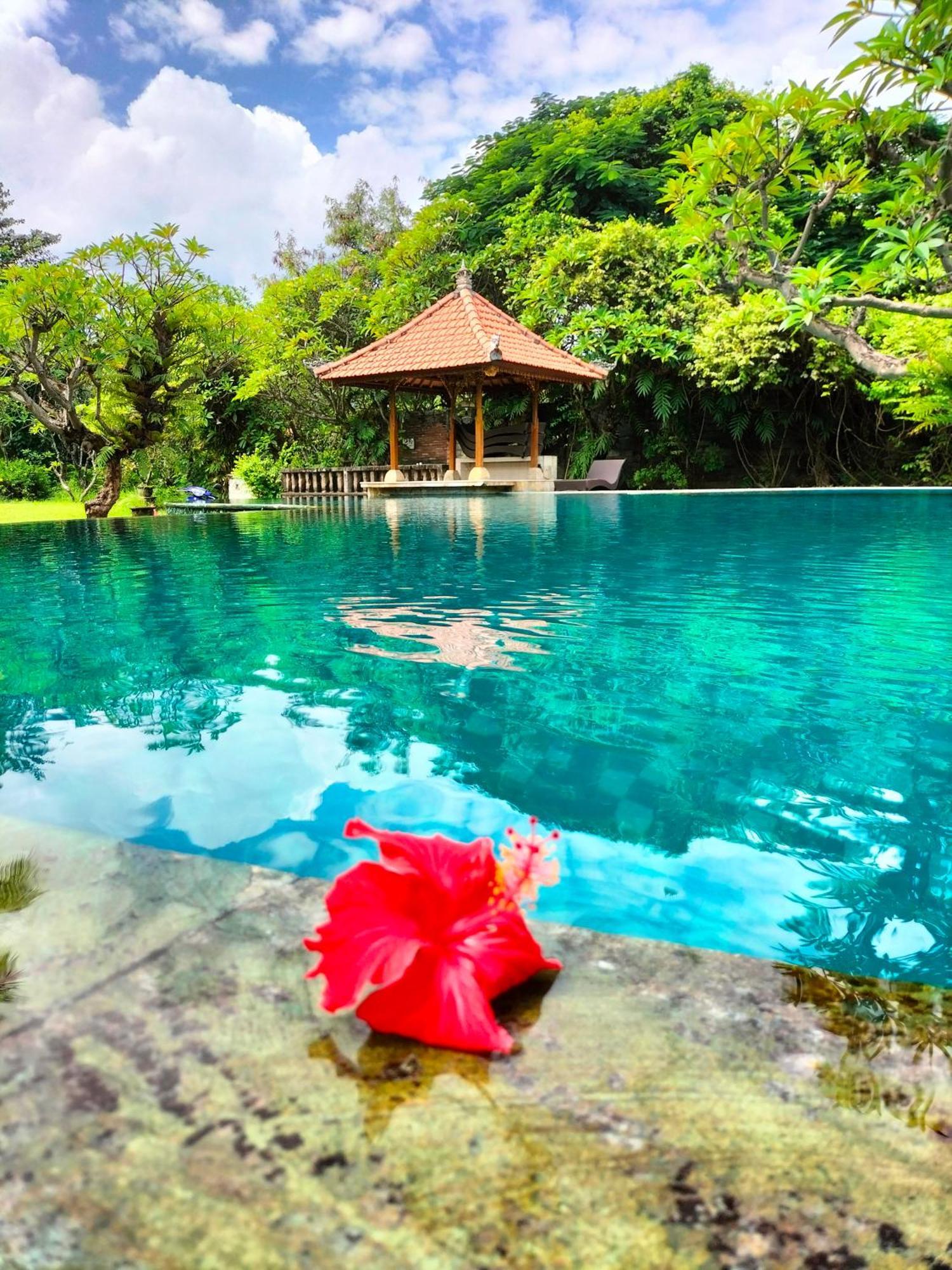 Hotel Seaside Lovina Ngoại thất bức ảnh