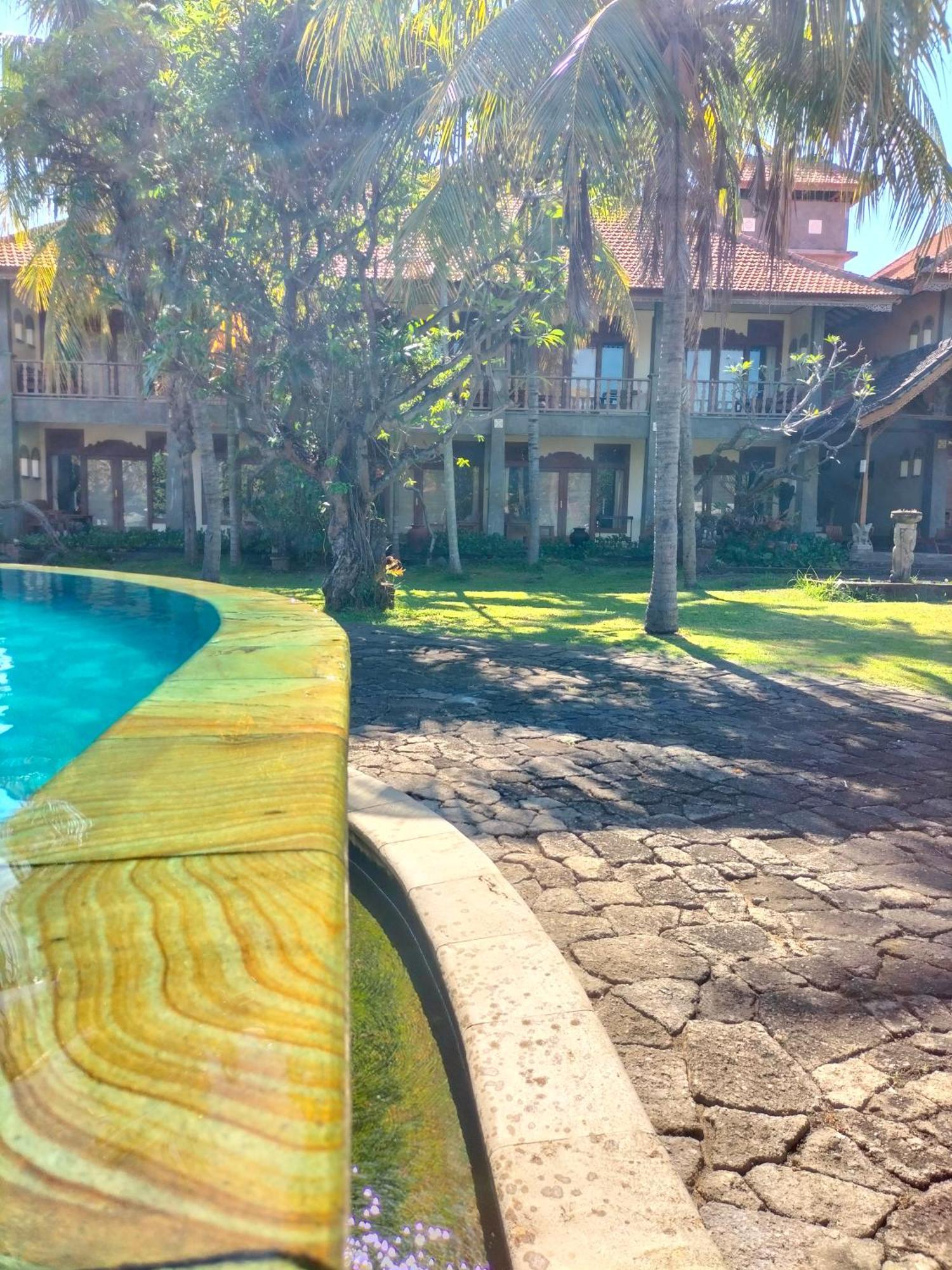 Hotel Seaside Lovina Ngoại thất bức ảnh