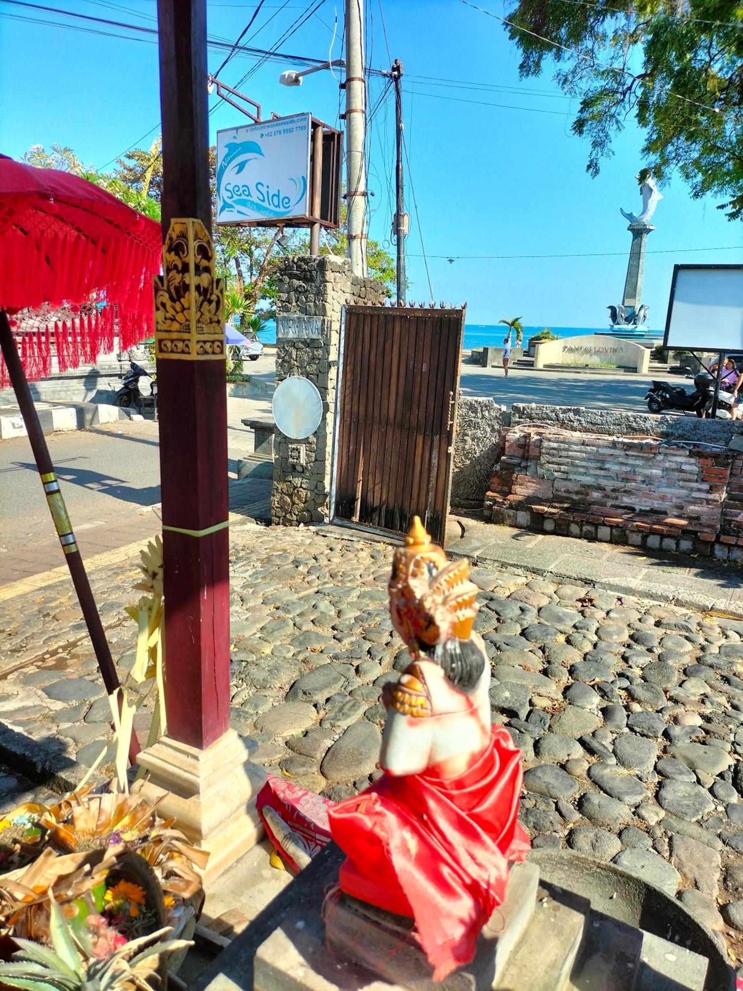 Hotel Seaside Lovina Ngoại thất bức ảnh