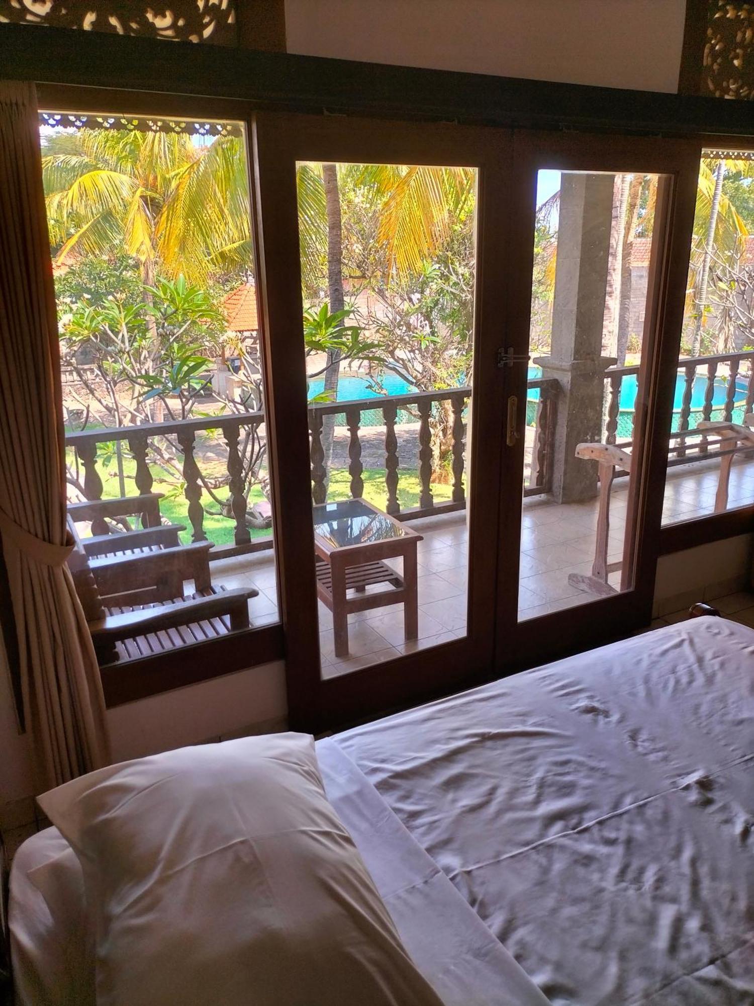 Hotel Seaside Lovina Ngoại thất bức ảnh