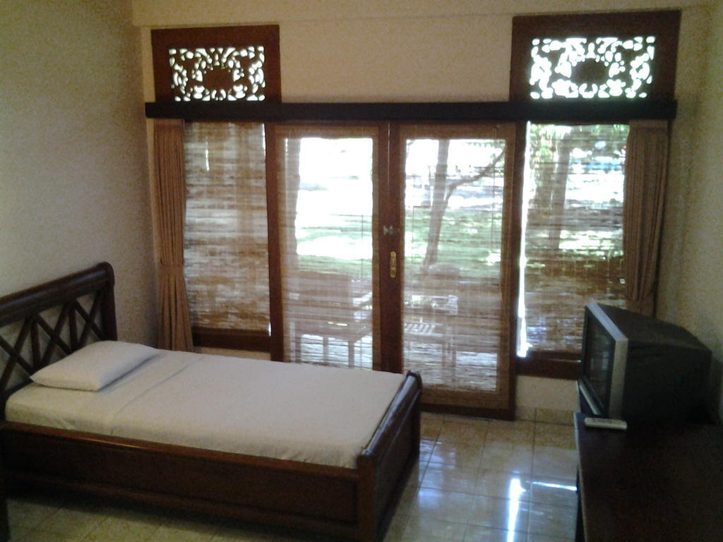 Hotel Seaside Lovina Ngoại thất bức ảnh