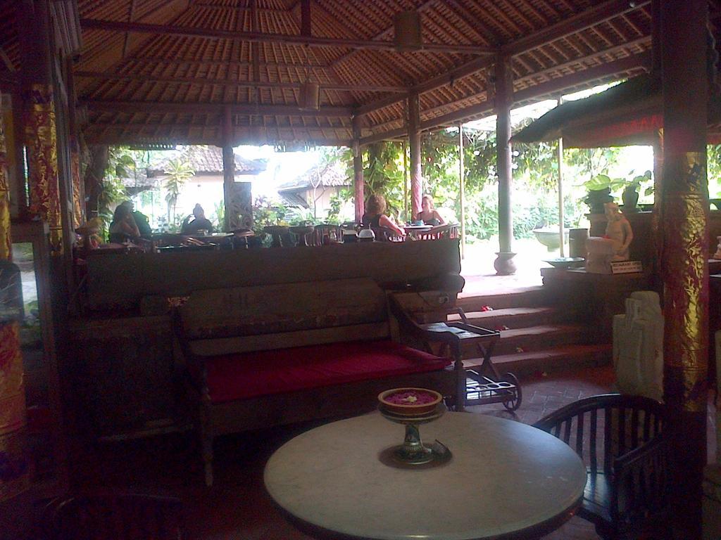 Hotel Seaside Lovina Ngoại thất bức ảnh