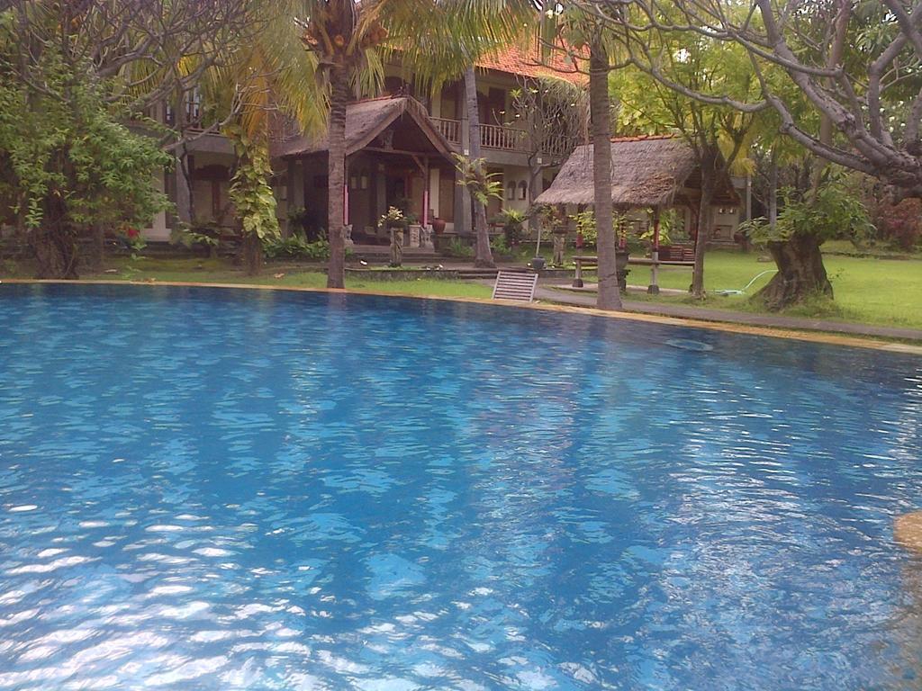 Hotel Seaside Lovina Ngoại thất bức ảnh