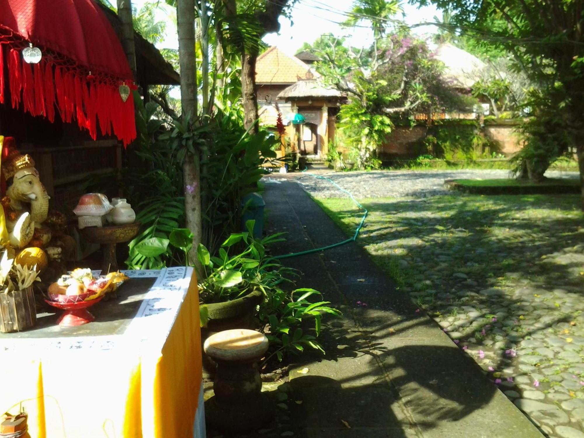 Hotel Seaside Lovina Ngoại thất bức ảnh