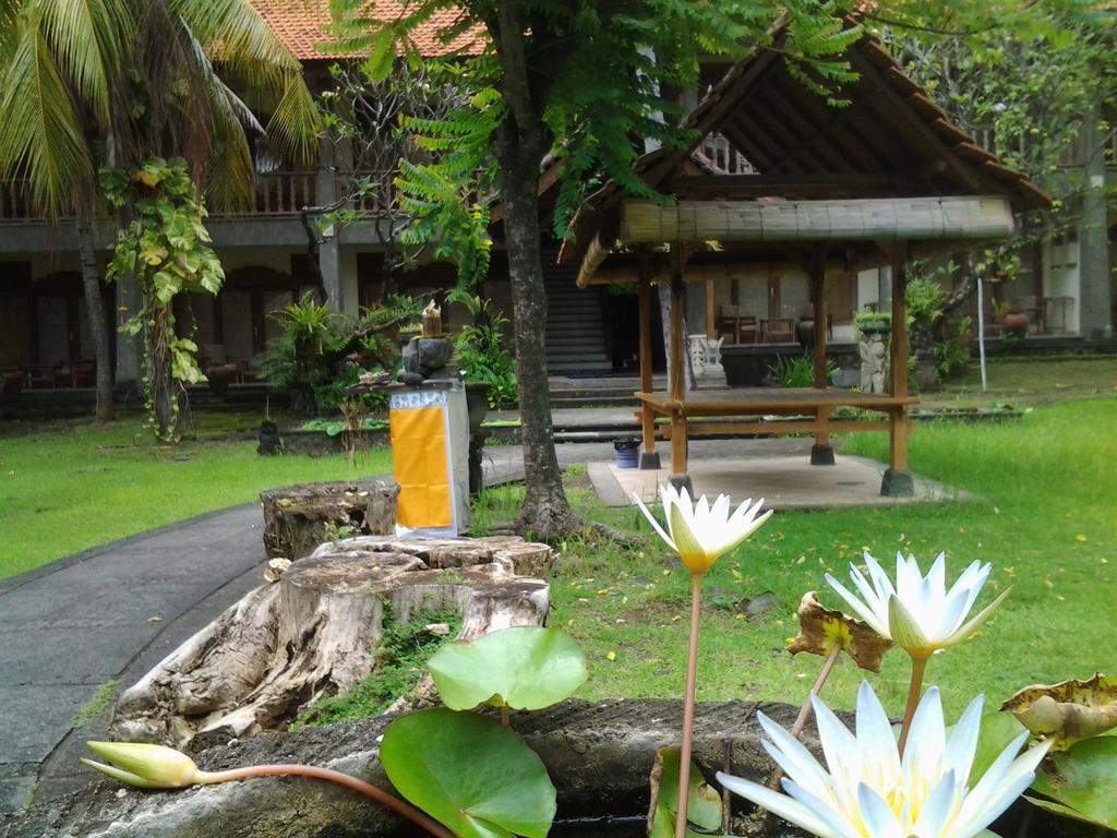 Hotel Seaside Lovina Ngoại thất bức ảnh